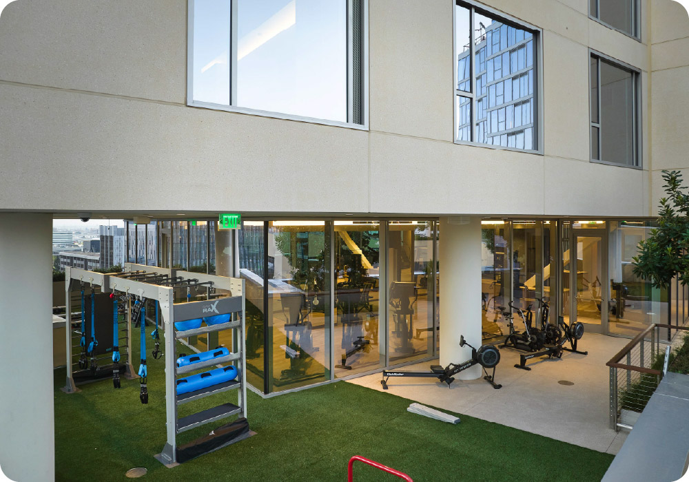 A Sky-High Collection of Amenities