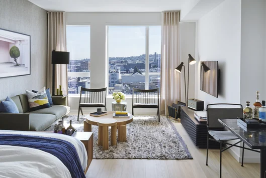The open-plan designs create rich, inviting environments with floor to ceiling windows offering abundant natural light and picture-perfect views.