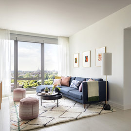 Floor-to-ceiling windows are high-performance and frame spectacular views of the Chicago skyline and West Loop.