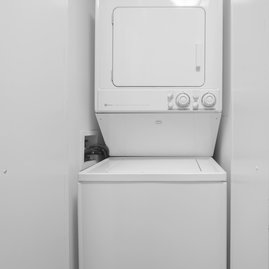 In-unit washer/dryer.