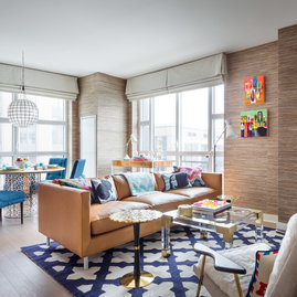Enjoy sweeping views of the High Line, the Empire State Building, Tribeca, and the Hudson River through floor-to-ceiling windows.