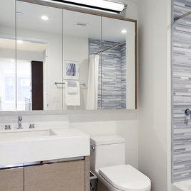 Marble Tiled Bathroom Walls, Flooring & Countertops
