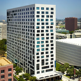 Ideal location in Downtown Los Angeles, next to The Broad, and near acclaimed restaurants and galleries.