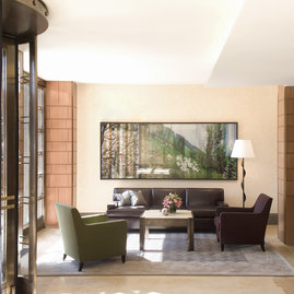 Our skilled lobby staff at Tribeca Green features a 24 Hour concierge, and doorman to cater to your every need.