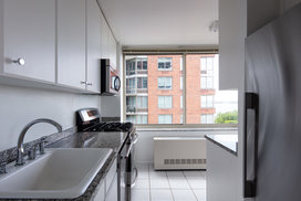 The gourmet kitchens at Tribeca Park include GE appliances and granite countertops.