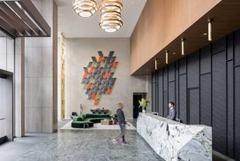 The light-filled double-height lobby with 24/7 concierge and thoughtfully curated art and design establishes a welcoming atmosphere the moment you arrive. 