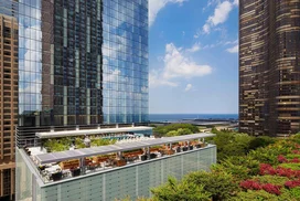 500 Lake Shore Drive Amenities