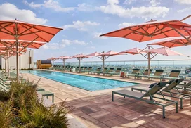 700 Broadway Amenities