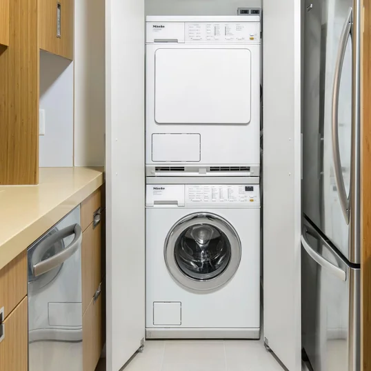 In-unit washer/dryer.