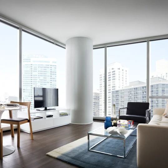 Floor-to-ceiling windows with breathtaking panoramas of the skyline, Lake Michigan, Chicago landmarks, and more