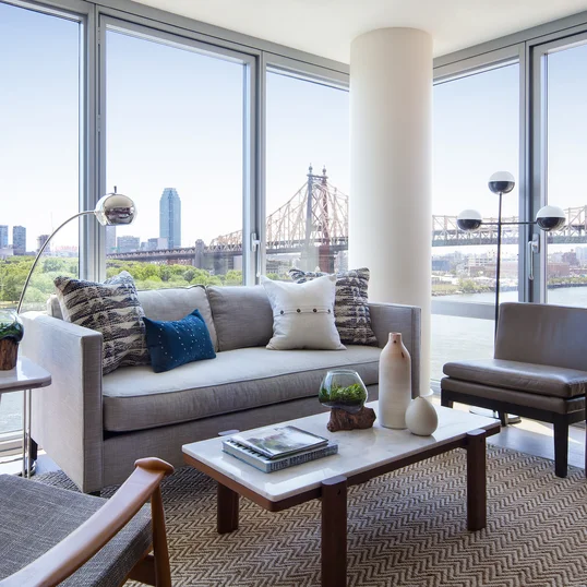 Bathe your custom designed apartment in natural light with floor-to-ceiling windows. Enjoy sweeping views of the Hudson River, Roosevelt Island parks and the Queensboro Bridge.