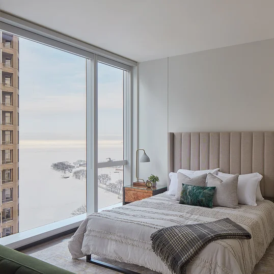 Floor-to-ceiling windows with breathtaking panoramas of the skyline, Lake Michigan, Chicago landmarks, and more