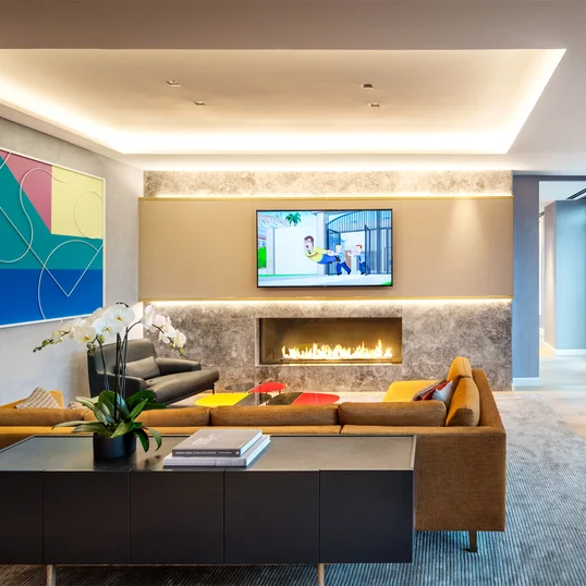 Library and lounge for quiet relaxation