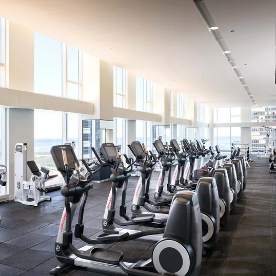 500 Lake Shore Drive Amenities