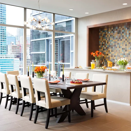 500 Lake Shore Drive Amenities