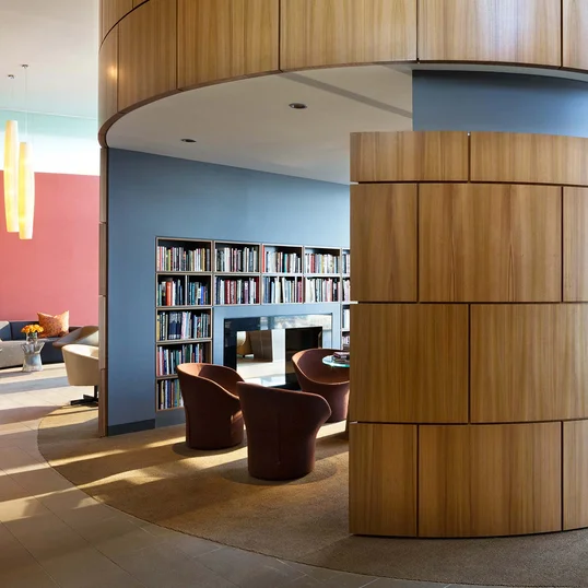 500 Lake Shore Drive Amenities