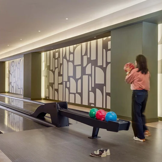 700 Broadway Amenities